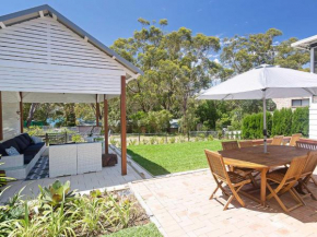 Little Beach House Little Beach with air con WiFi and boat parking